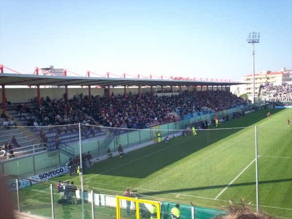 Stadio Ezio Scida photo