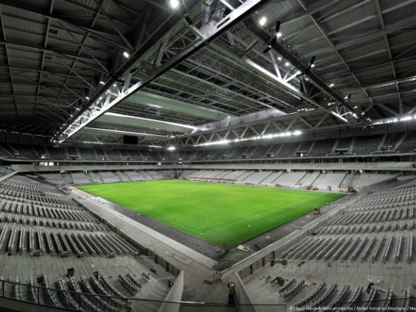 Stade Pierre-Mauroy photo
