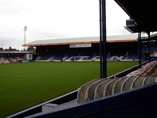 Kenilworth Road Stadium photo